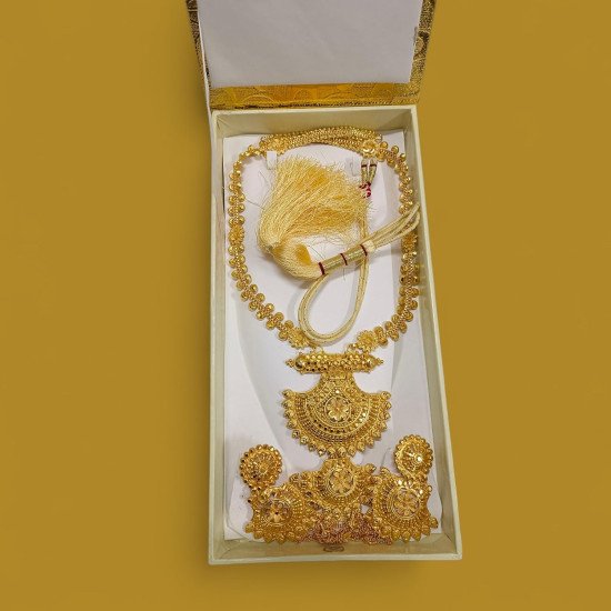 Traditional Gold Plated Indian Wedding Jewelry Set, Long Chandelier Earrings with Matching Necklace, Antique Ethnic Design, Bridal Wear, Jewelry made by copper