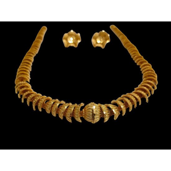 Vintage Gold Tone Copper Metal Chain Necklace, Textured Spiral Design, Statement Jewellery, Fashion Accessory, Jewellery Made by Copper