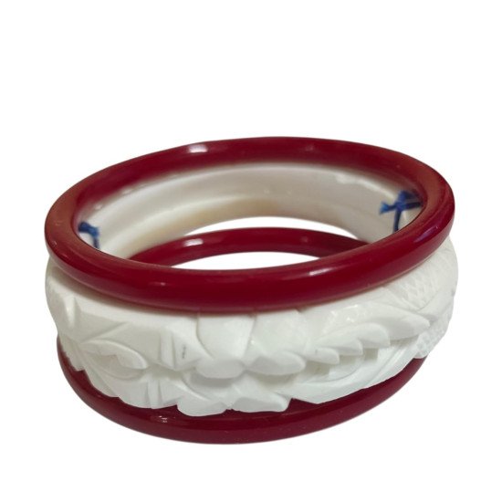 Shankha Pola Bangle Set (Please specify the bangle size in the order)